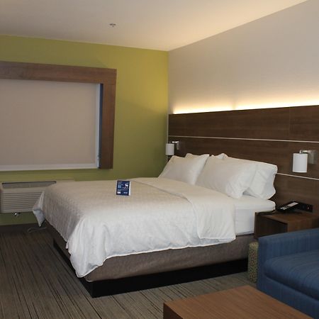 Holiday Inn Express & Suites - Tulare By Ihg Екстер'єр фото