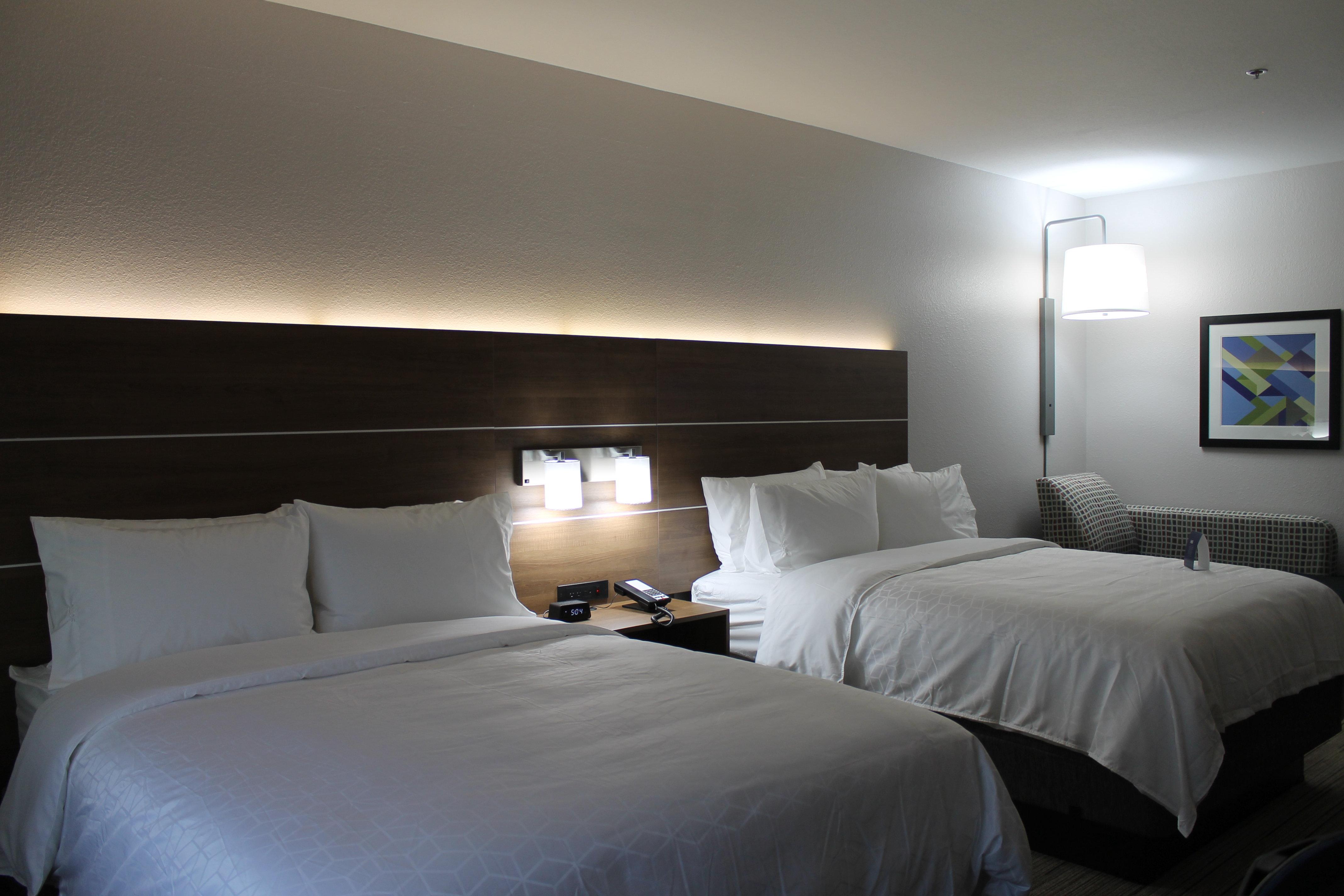 Holiday Inn Express & Suites - Tulare By Ihg Екстер'єр фото