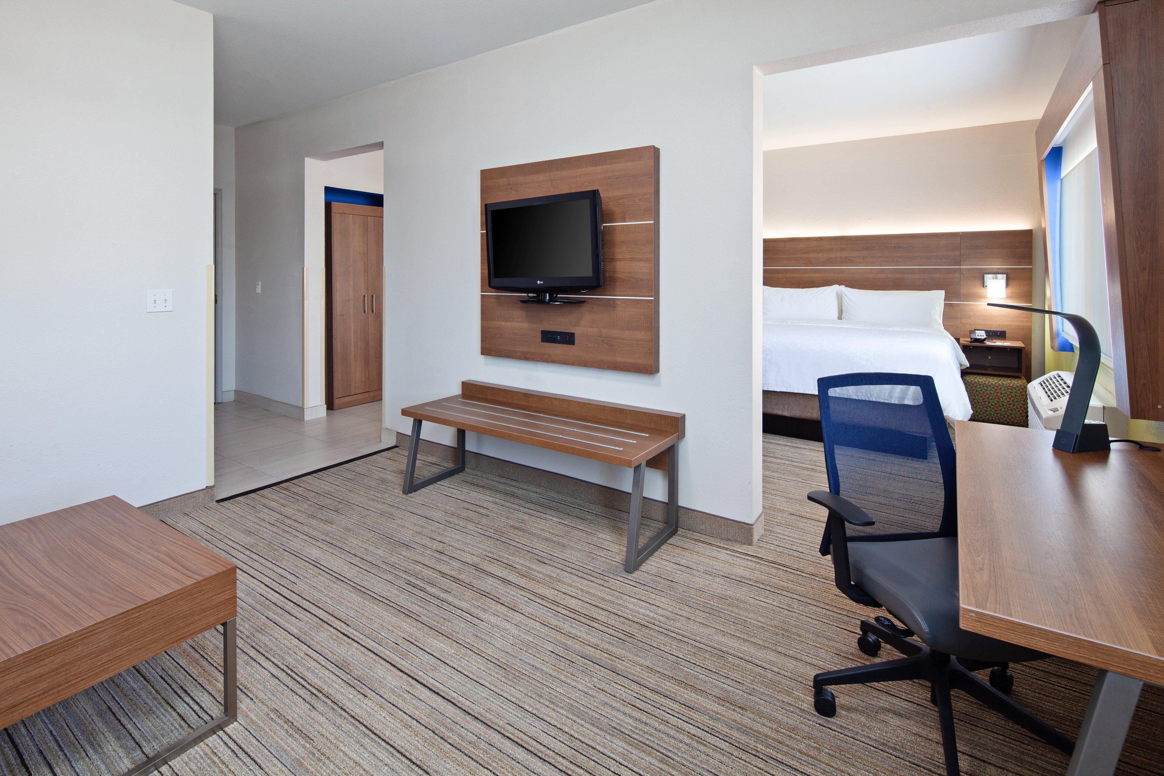 Holiday Inn Express & Suites - Tulare By Ihg Екстер'єр фото
