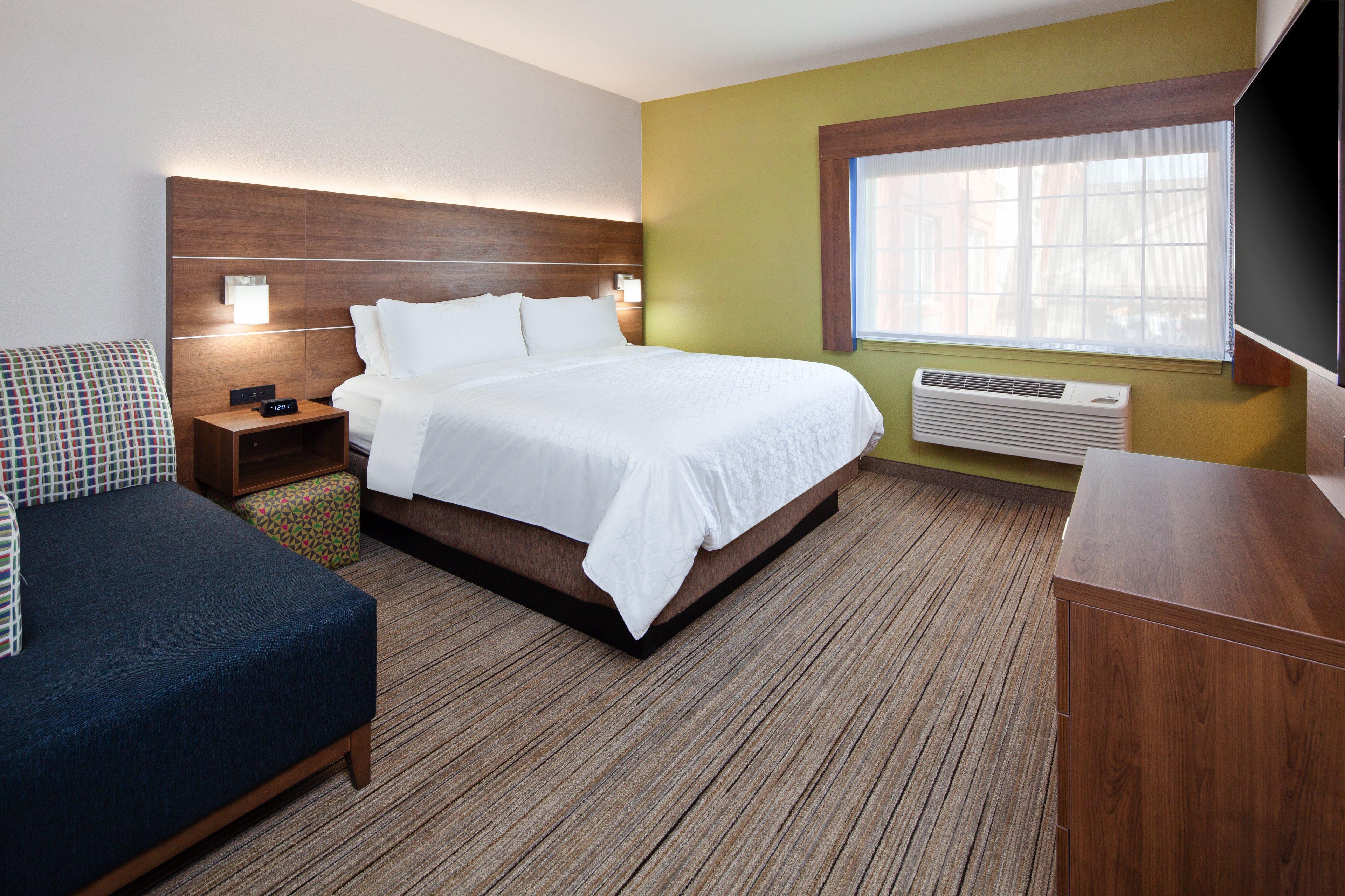 Holiday Inn Express & Suites - Tulare By Ihg Екстер'єр фото